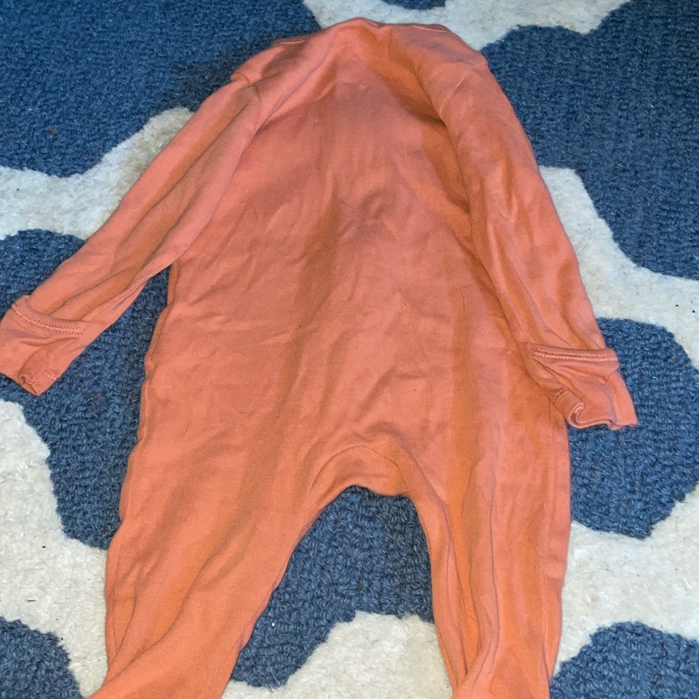 Old navy pumpkin pajamas size 3-6 months - Picture 3 of 3